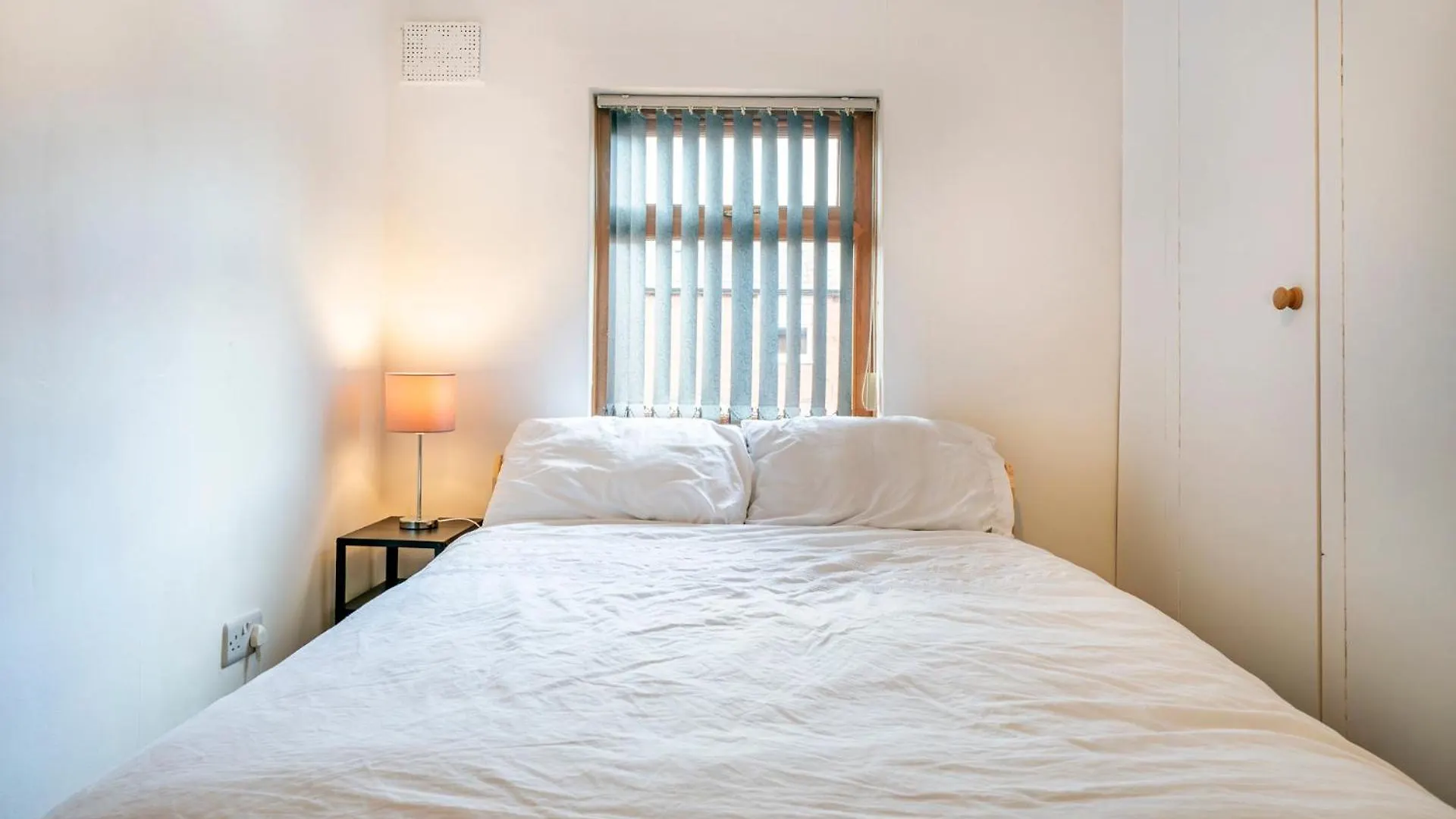 Holiday home Modern 3 Bedroom House Close To Ferry And City Centre Belfast