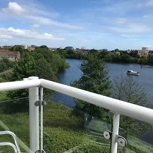 https://beautiful-river-views-2-bed-2-bath-modern-flat.cardiffhotelswales.com