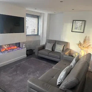 Luxury Centre Overlooking Custom House Sqaure Belfast