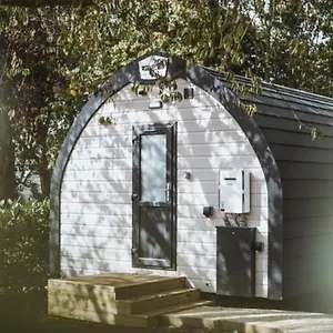 https://carlton-manor-pods.yorkshirehotels.net