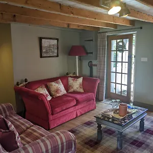 https://lilac-terrace-cottage.yorkshirehotels.net