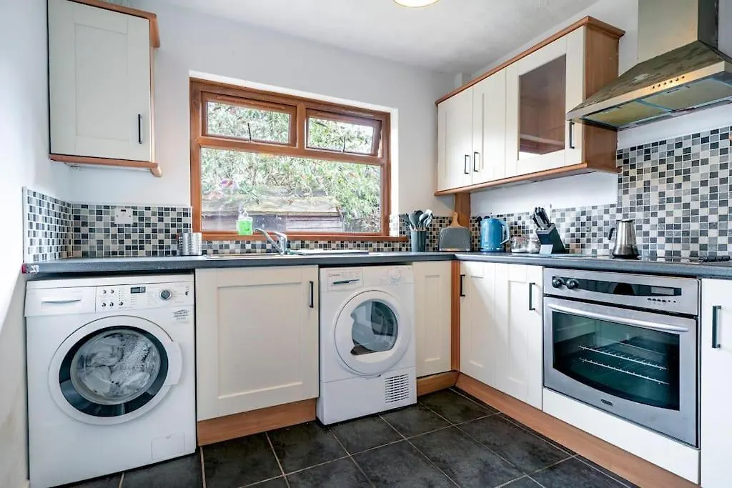 Modern 3 Bedroom House Close To Ferry And City Centre Belfast 0*,  United Kingdom