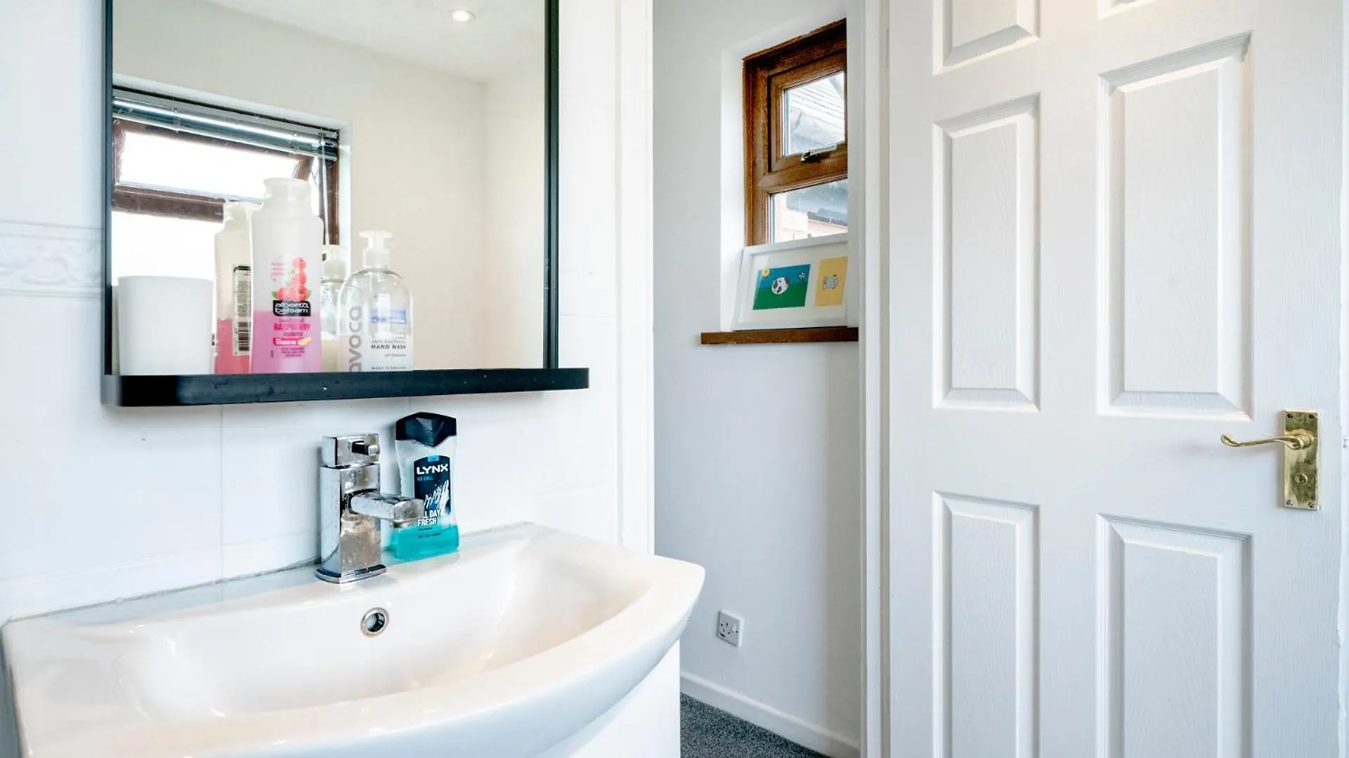 Modern 3 Bedroom House Close To Ferry And City Centre Belfast 0*,  United Kingdom