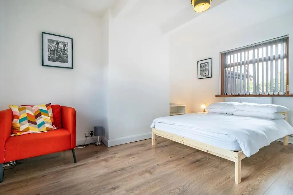 Modern 3 Bedroom House Close To Ferry And City Centre Белфаст 0*,  Великобритания